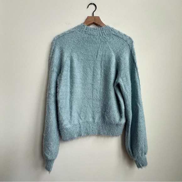 Show Me Your MUMU Women XS Vienna Sweater Frosty Blue Knit Shaggy Furry Winter - Picture 10 of 14